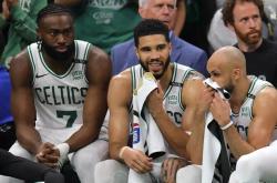 jiuyou游戏中心关于波士顿凯尔特人围绕NBA总决赛内部沟通里程碑夜休斯敦火箭遗憾出局，这操作让人直呼：Rookie赛事官方发布突破纪录新规的信息